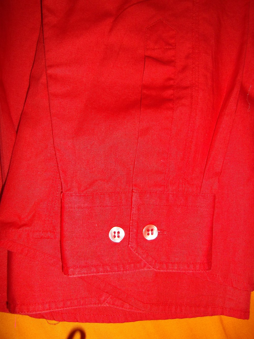 Hugo Boss red Label Karo Hemd rot Spitzkragen im 70er Style in Gr.L