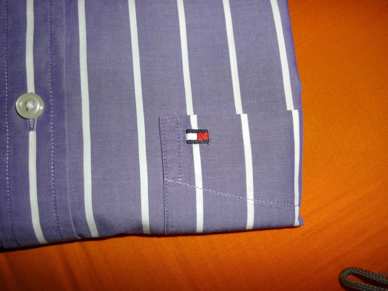 Tommy Hilfiger College Hemd lila weiß gestreift Kurzarm  in Gr.L