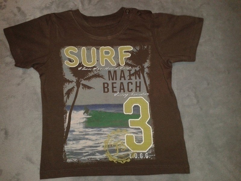 Schönes braunes Shirt mit Aufdruck Gr. 74