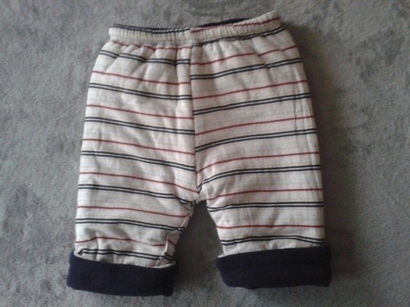 Sehr schöne dick gefütterte Wendehose von Tchibo 