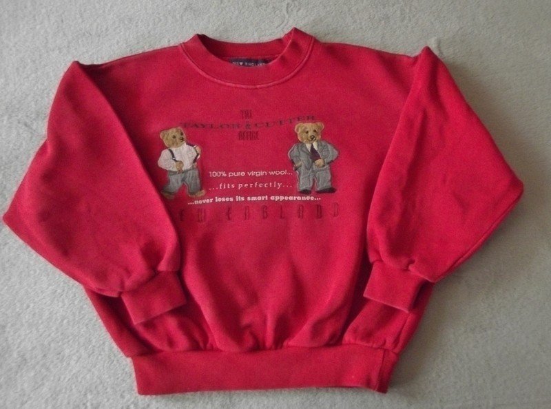 Schönes Sweatshirt mit Stickerei Gr. 122