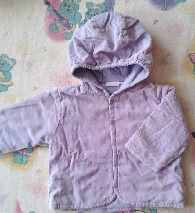 Sehr schönes zart Lila Feincord Jäckchen 