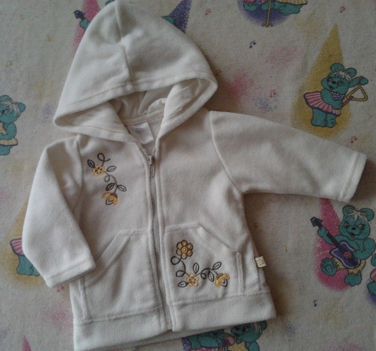 Süßes flauschiges Jäckchen 