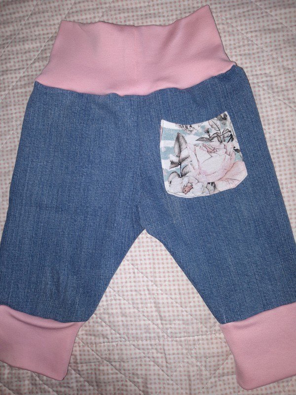 Sehr schöne Jeans- Pumphose Gr. 62/68 