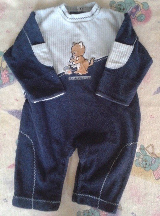 Schöner Frottee Strampler/ Schlafi ohne Fuß Gr.68 