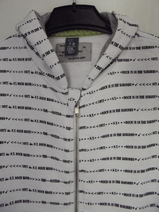 Schöne Kapuzen Sweatjacke von Zara