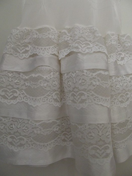 Sehr schöner Unterrock/ Kleid