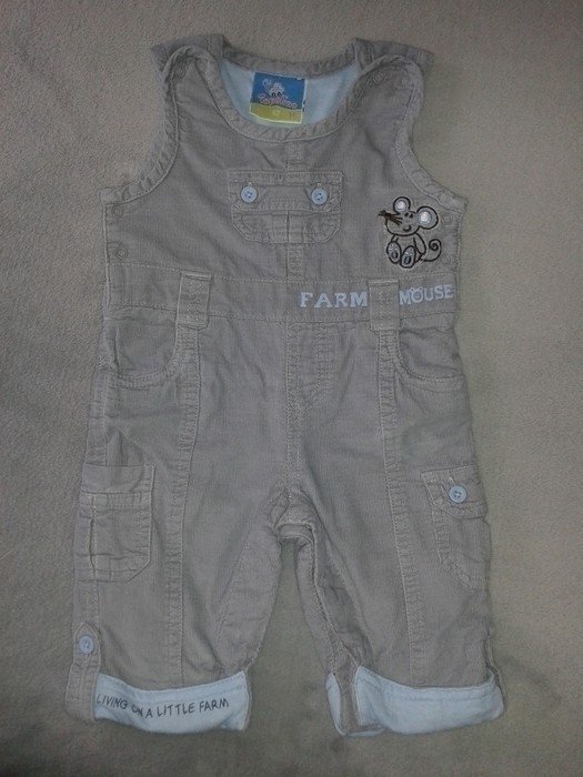 Sehr schöne gefütterte Cordhose Gr.62 