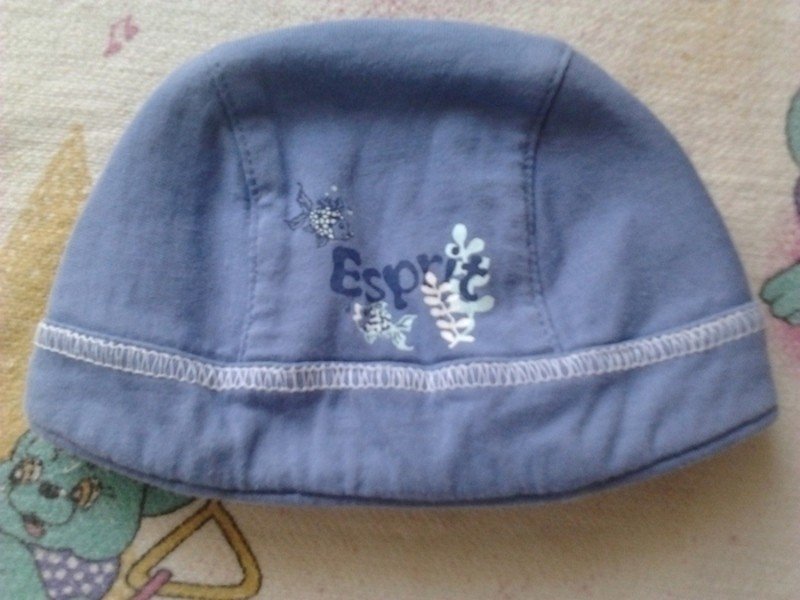 Süße Esprit Mütze Gr. S 3-6 Monate 