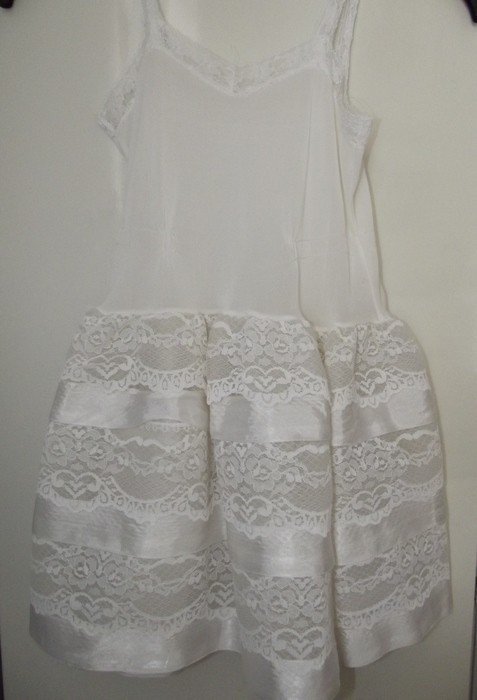 Sehr schöner Unterrock/ Kleid