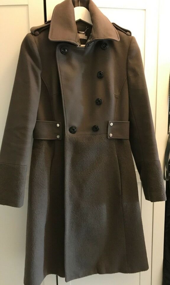 Friseur Nathaniel Ward Körper karen millen mantel fell in Maßen