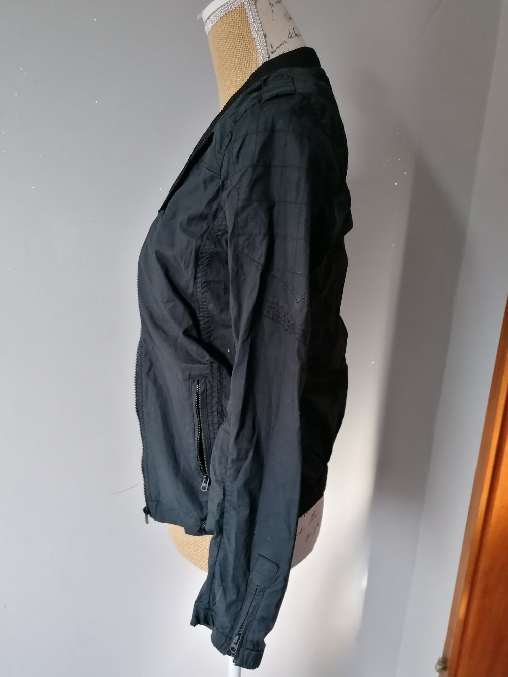 Damen Jäckchen (sehr dünn) 