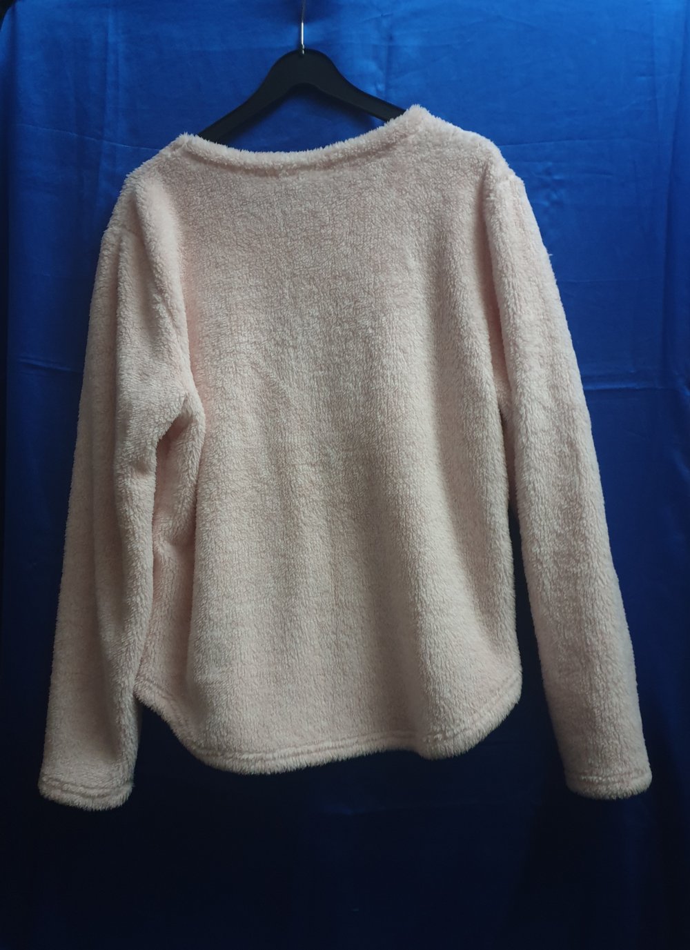 Flauschiger Pulli Gr. XL 48/50 mit  Herz in Rosa