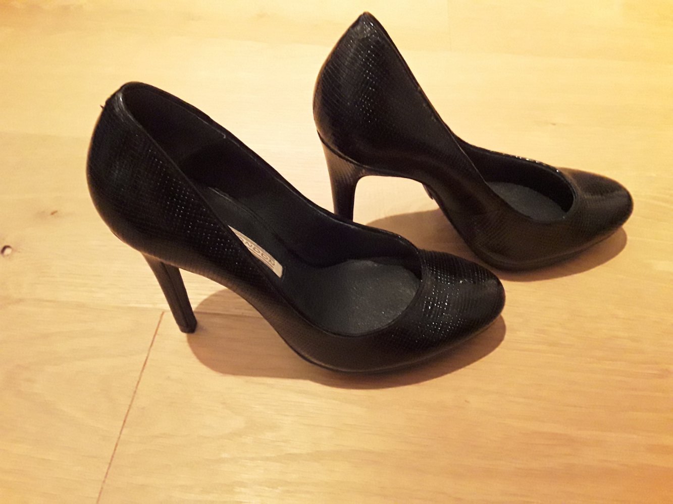 Buffalo Pumps mit Plateausohle, Highheels 