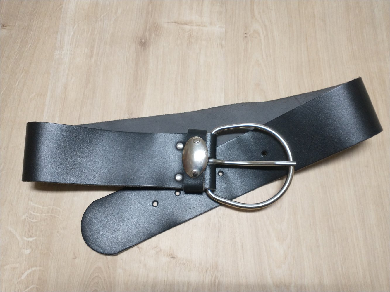 Breiter Ledergürtel mit Riesen Schnalle