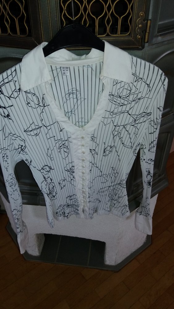 Weiße Bluse