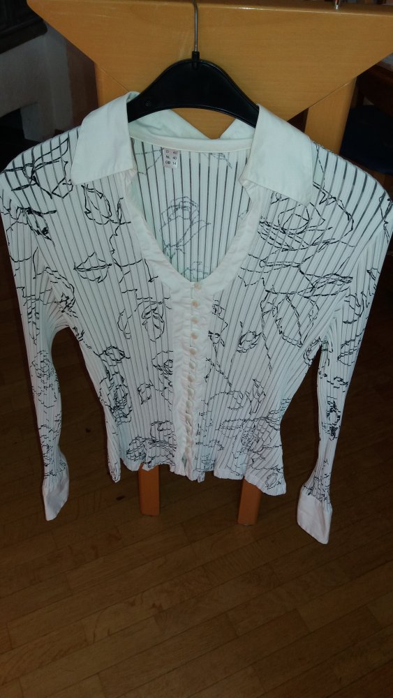 Weiße Bluse