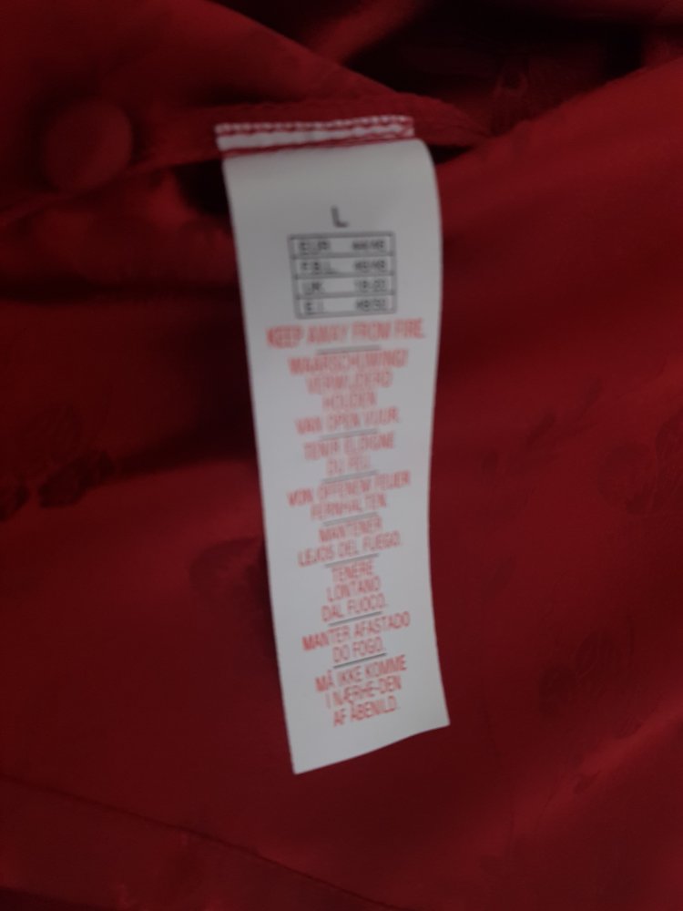 Schlaganzug, Stickerdetail, Brusttasche, V-Ausschnitt, Neu