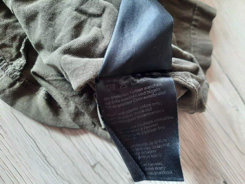 Jungen Kinder Pullover 140/146 khaki bedruckt Gitarre