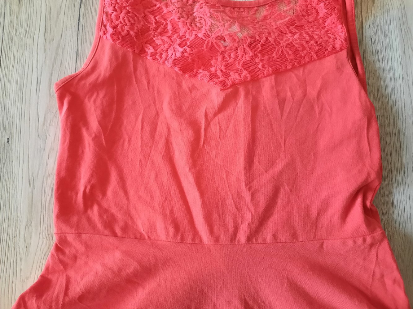 Damen Top mit Spitze Gr. M