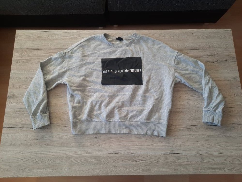 Damen Pullover grau bedruckt 