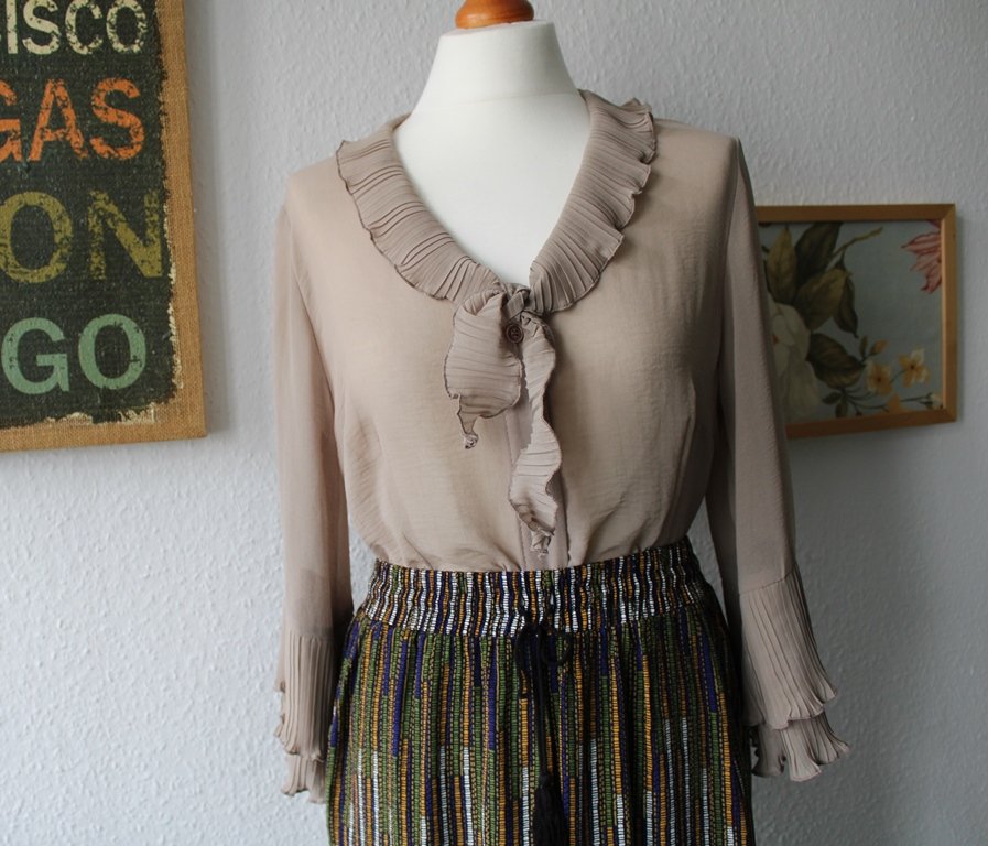 Leichte luftige Bluse. Gr. S-M