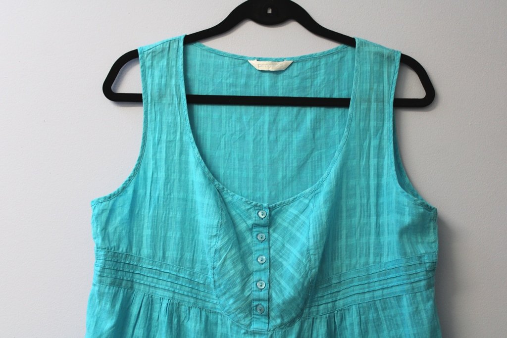 Schönes weibliches Top. Vermutlich Größe L.