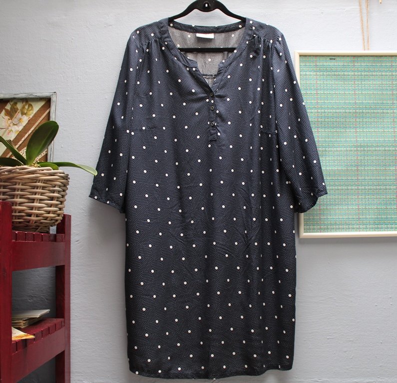 Leichtes lockeres Sommer Kleid aus Viskose. Gr.40-42 Gina Benotti