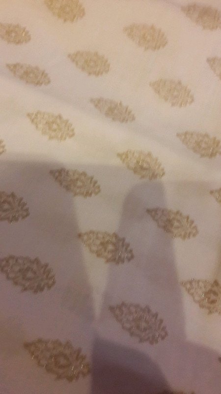 Kissenbezug Kissenhülle weiß mit goldenen Blättern von Zara Home