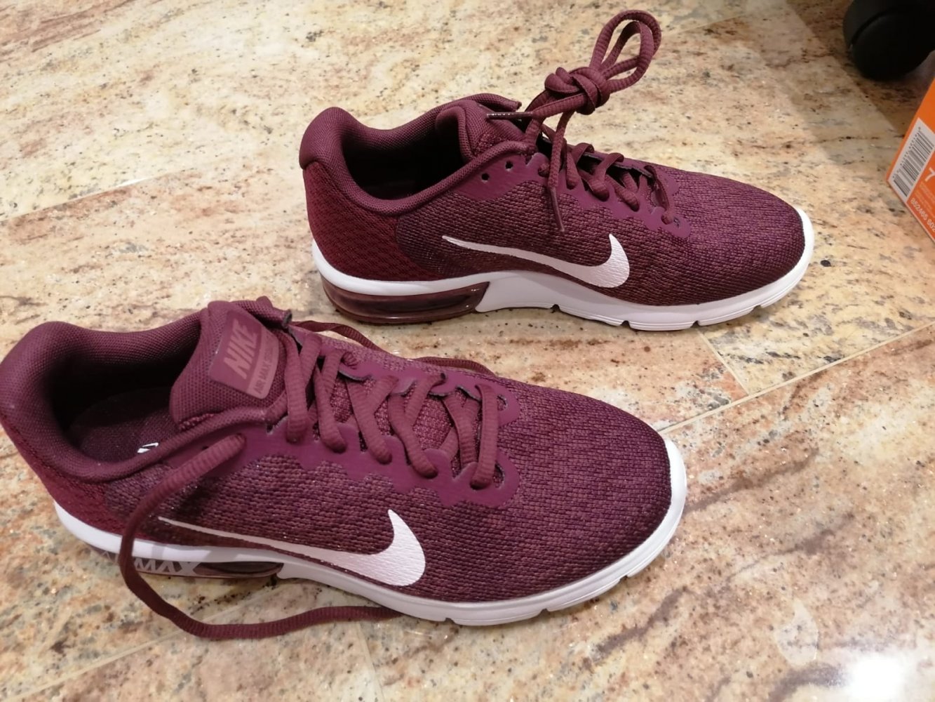 Nike Air Max Sequent 2 Sneaker NEU 