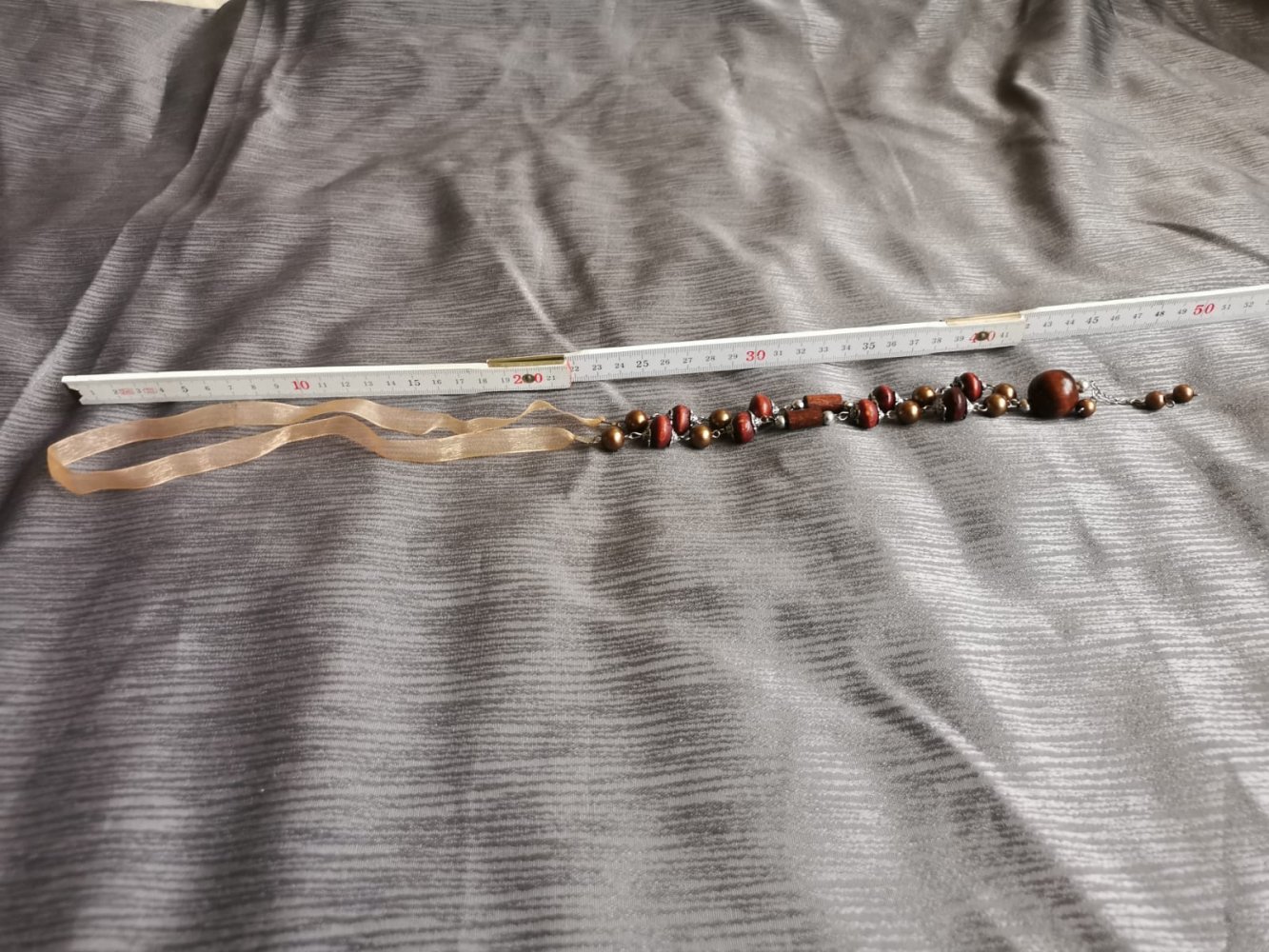 Halskette mit Holzperlen