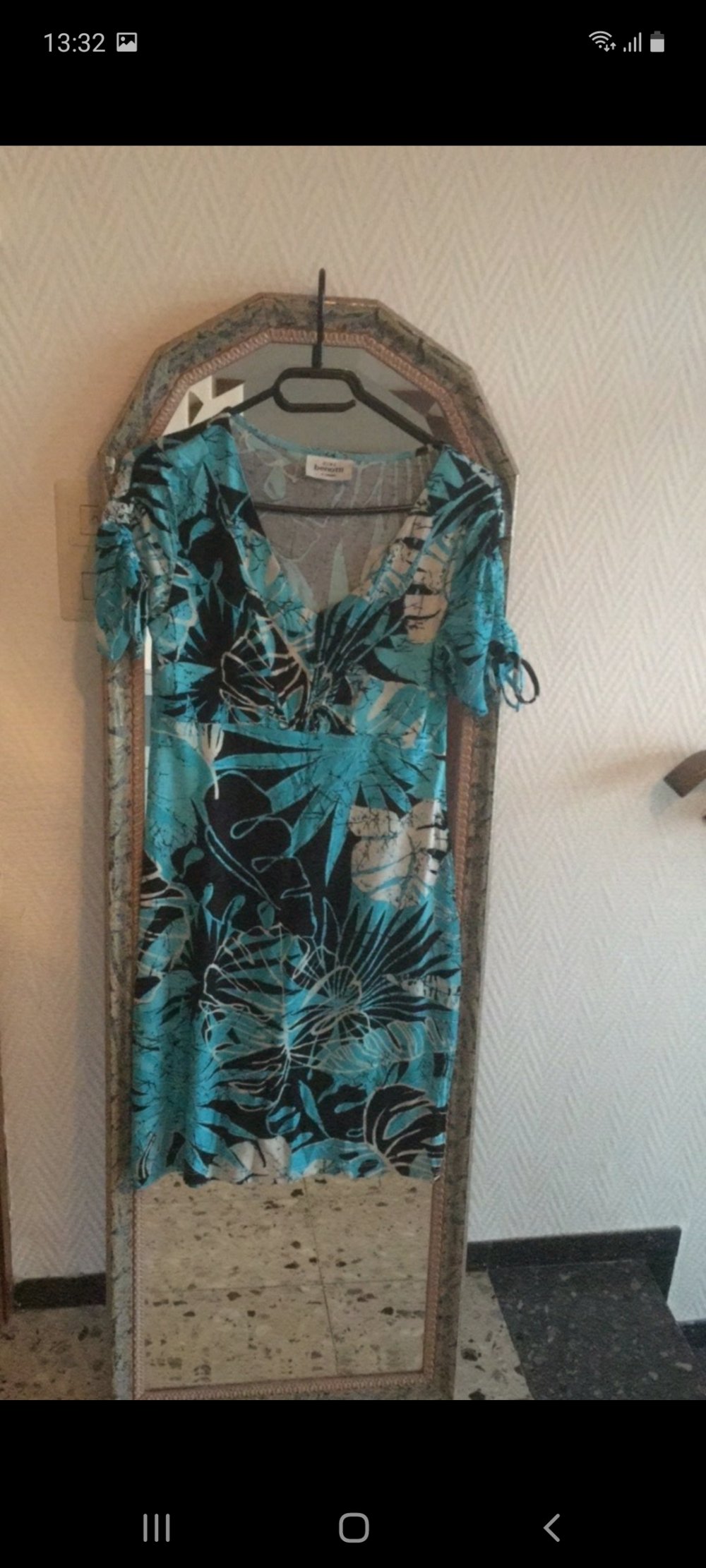Ein kurzärmeliges Kleid, Größe S 