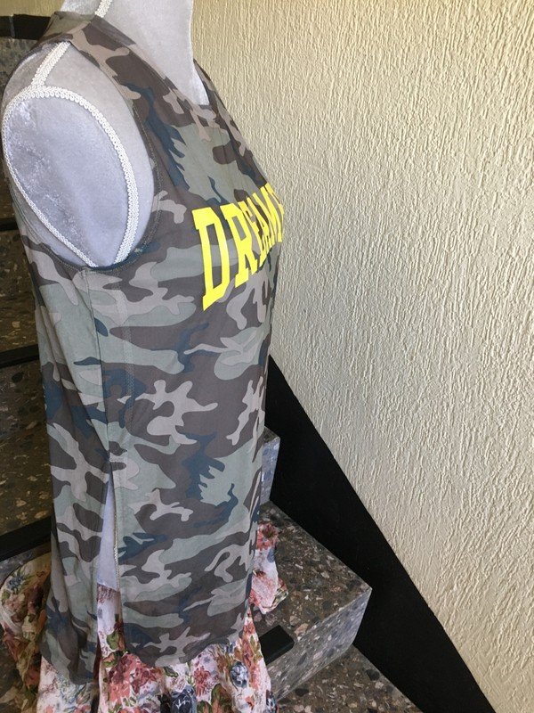 Leicht transparentes ärmelloses T-Shirt