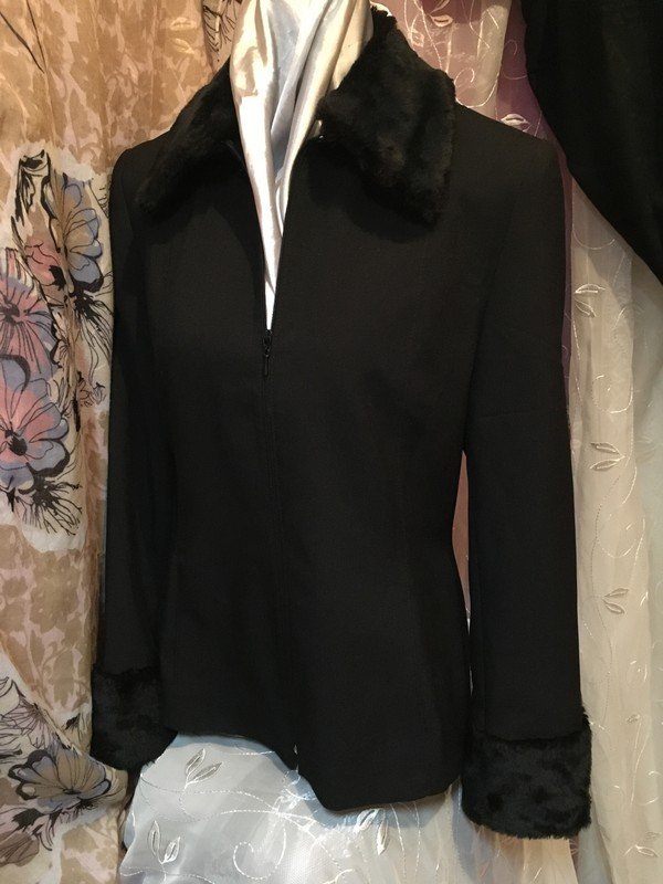 Blazer mit Kunstfellkragen