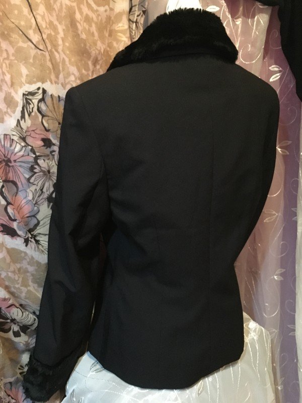 Blazer mit Kunstfellkragen