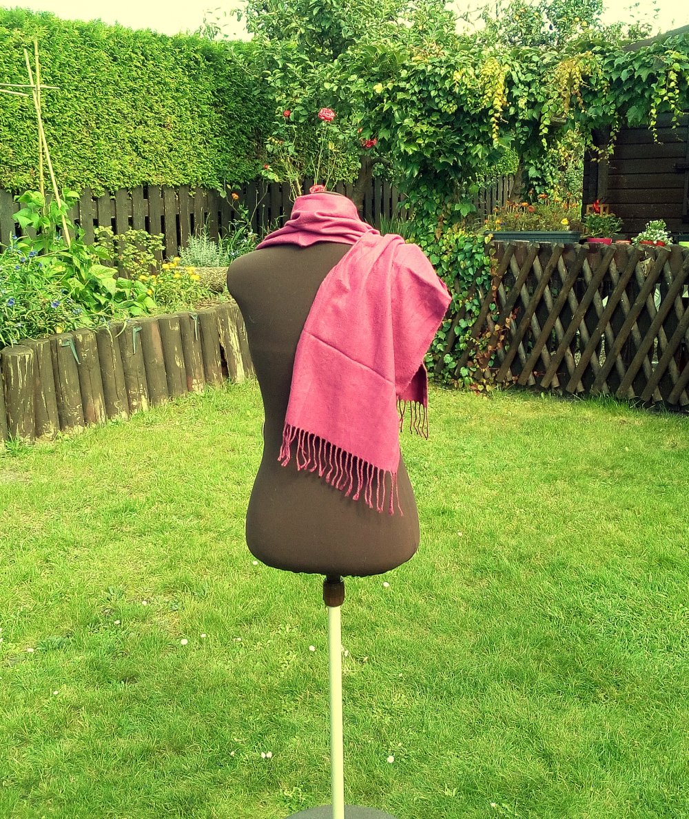 Fleecetuch mit Fransen