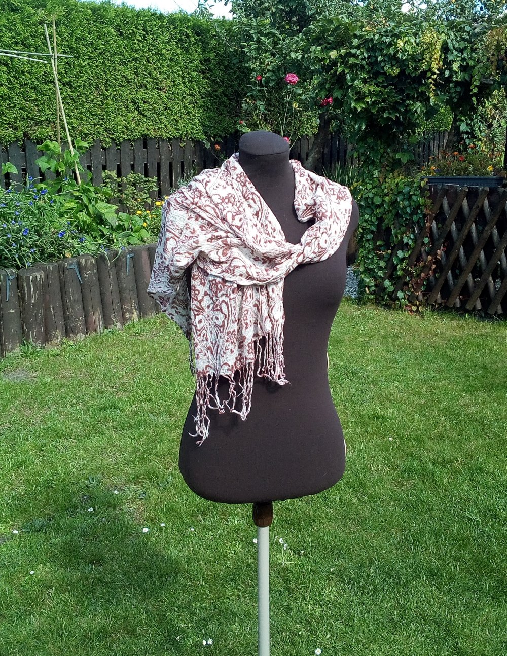 Tuch, beige mit Blumen