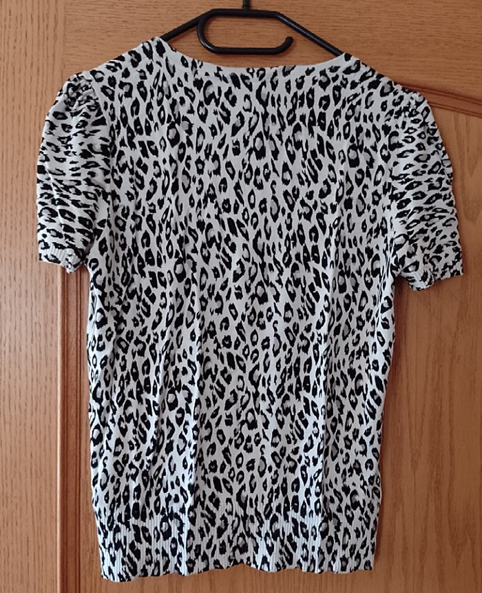 Kurzarm-Strickjäckchen, Animal Look, H & M, Gr. M, Neu!