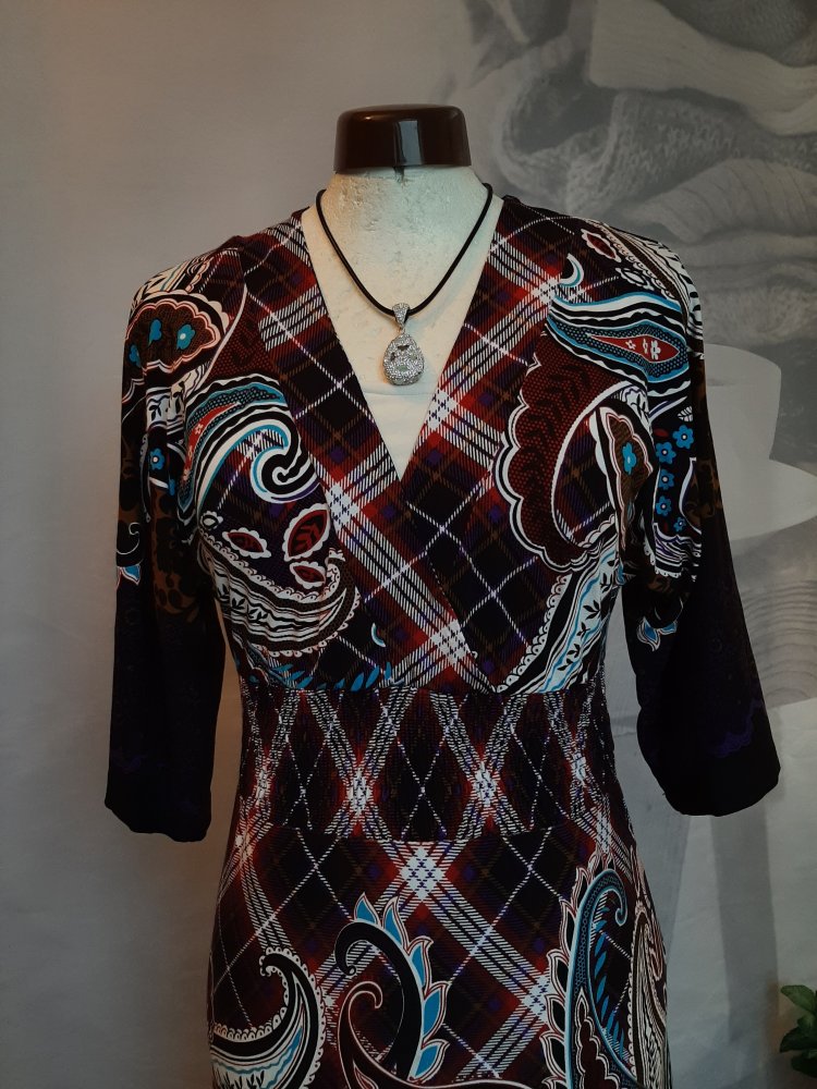 Übergangskleid im Paisleymuster