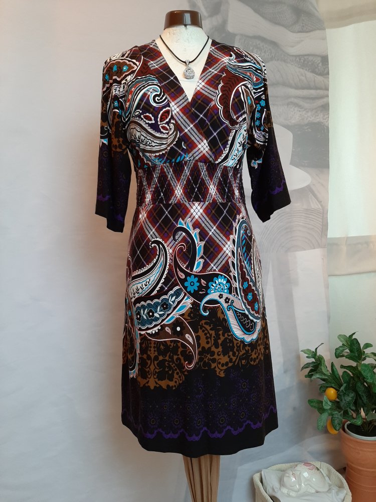 Übergangskleid im Paisleymuster