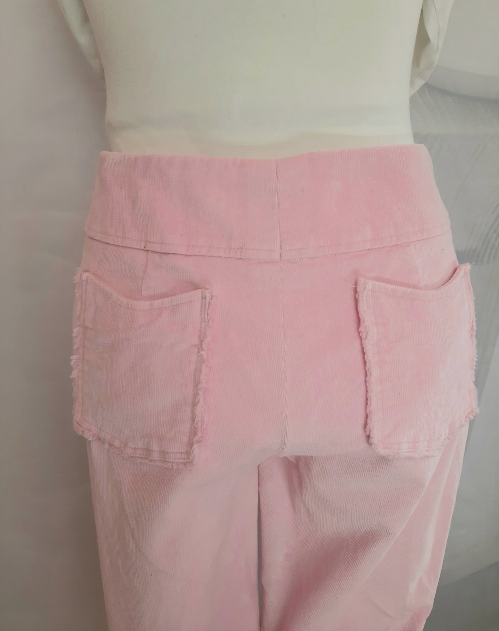 Feincordhose mit Applikation, gerade geschnitten