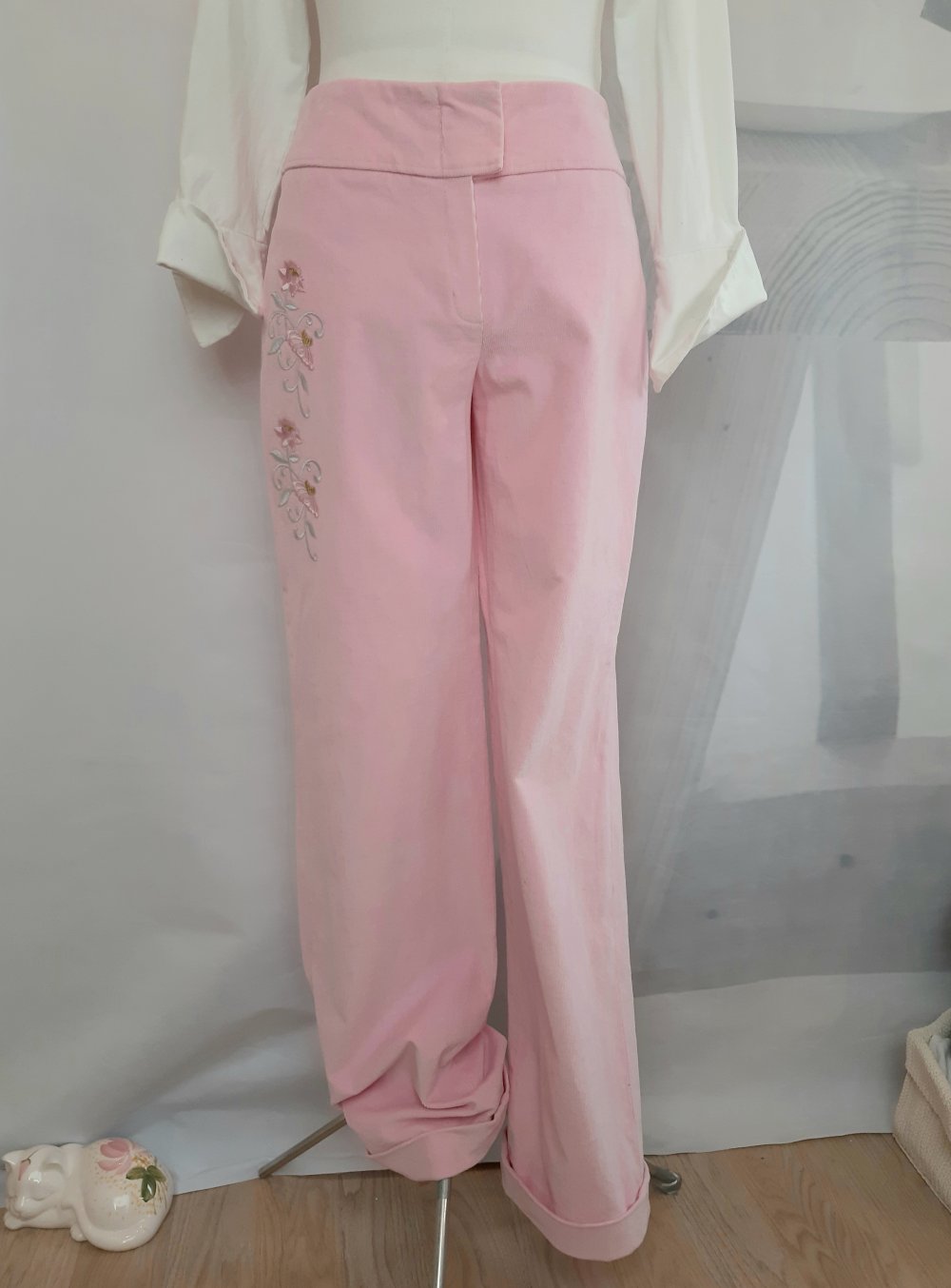 Feincordhose mit Applikation, gerade geschnitten