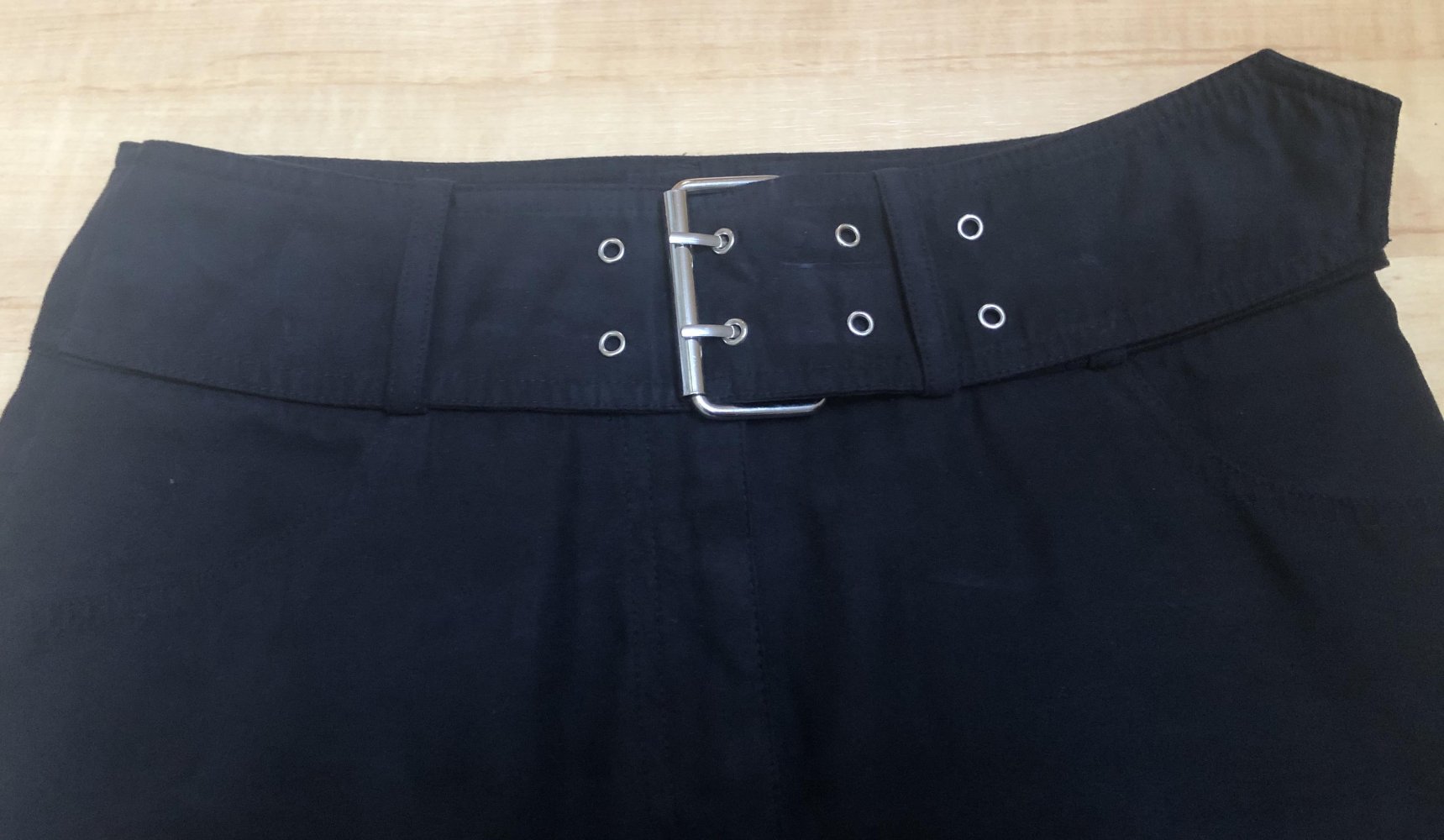 Süßer Samtrock mit besonderer Schnalle! Sehr guter Zustand!