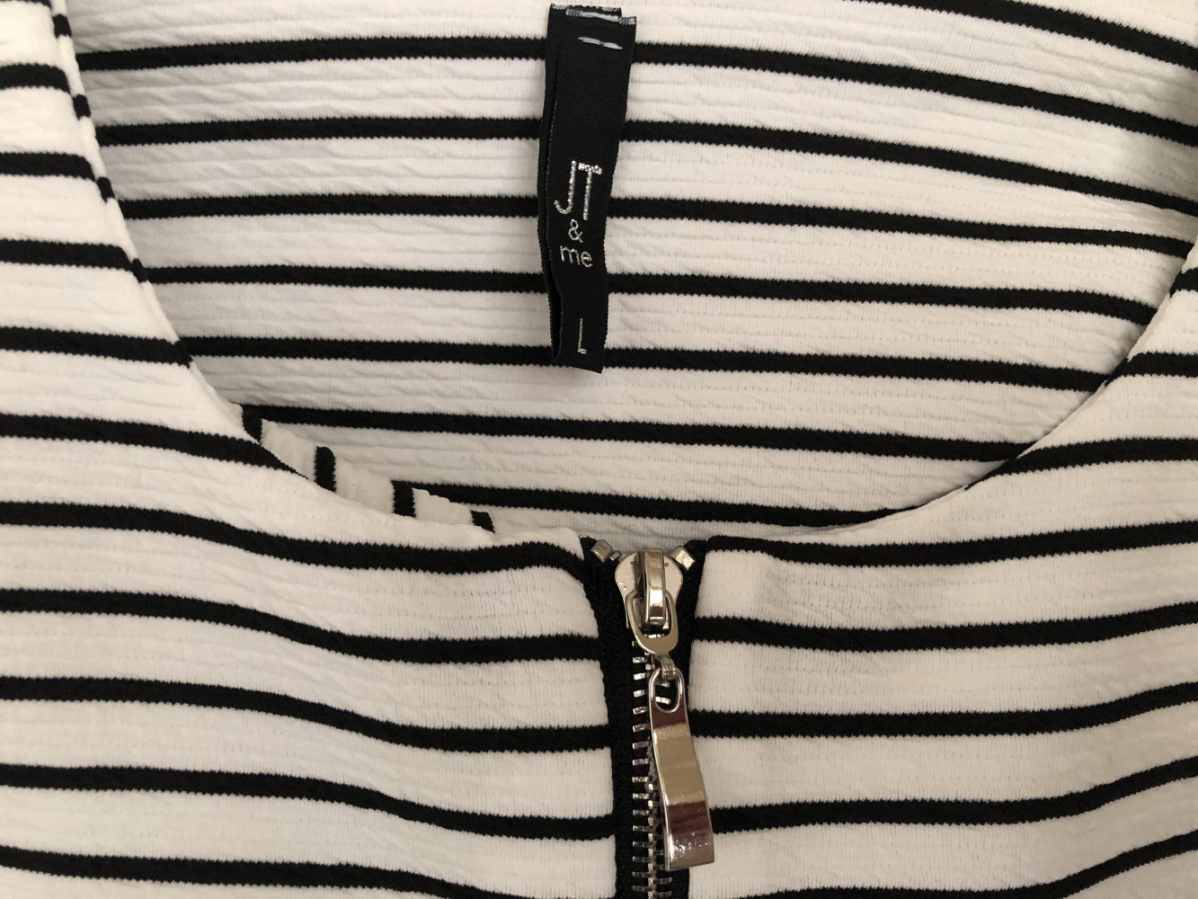 Süße, kurze, gestreifte Strickjacke mit 3/4 Ärmeln! Neu!