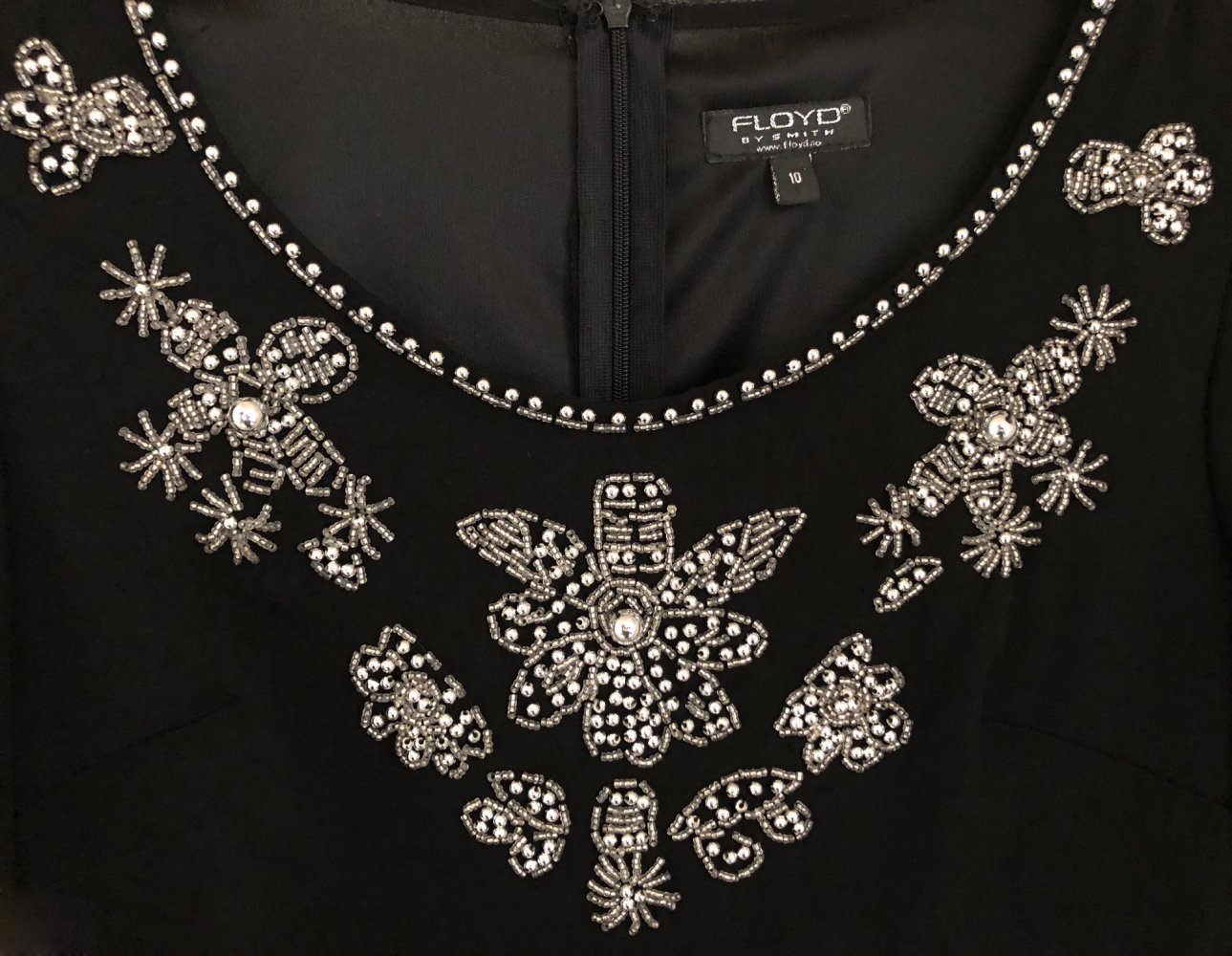 Aufregendes Cocktailkleid mit Perlenbestickung! Neu!