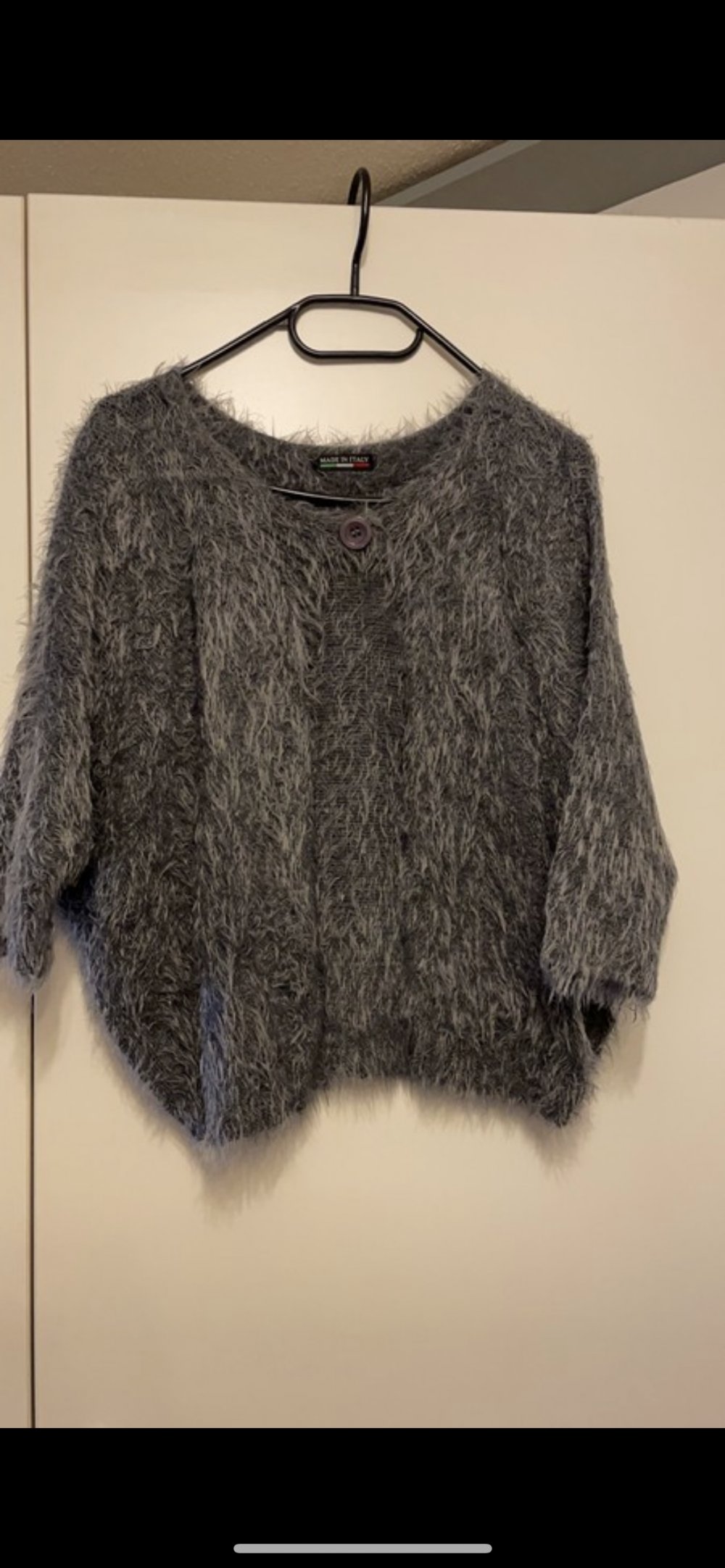 Kurzärmelige Strickjacke 