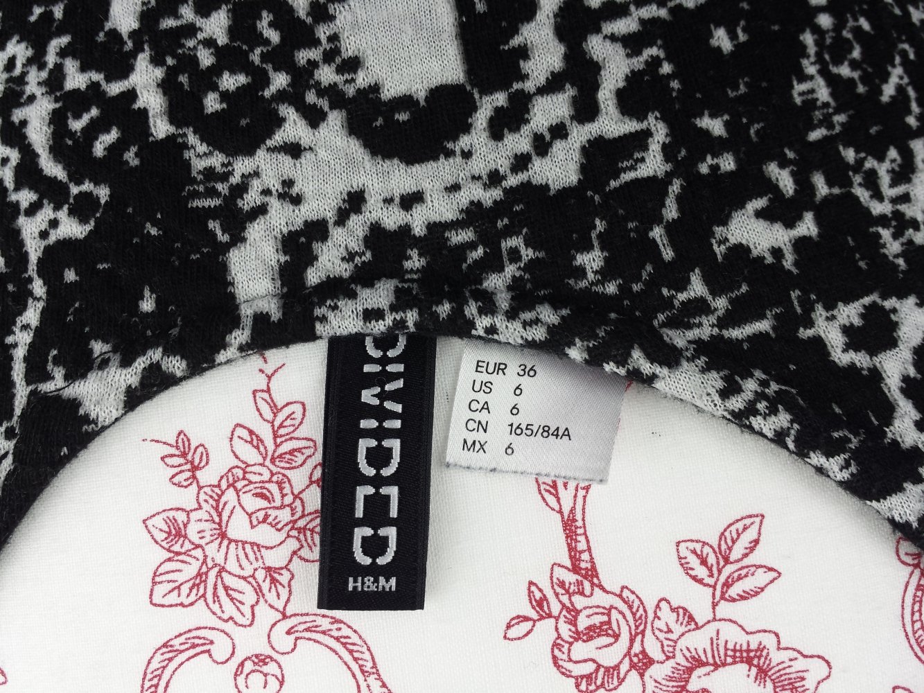 Sommerkleid Größe Gr 36 schwarz weiß kurze Ärmel Kleid Kurz Rückenausschnitt Rücken Muster