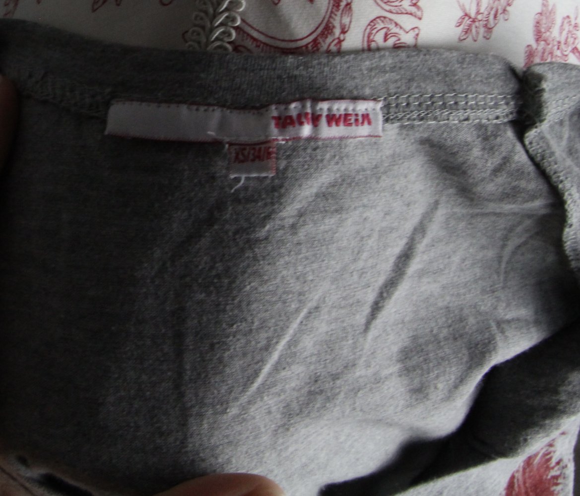 T-Shirt Größe 34 36 grau rot schwarz Damenkleidung Top Oberteil Shirt Gr Print