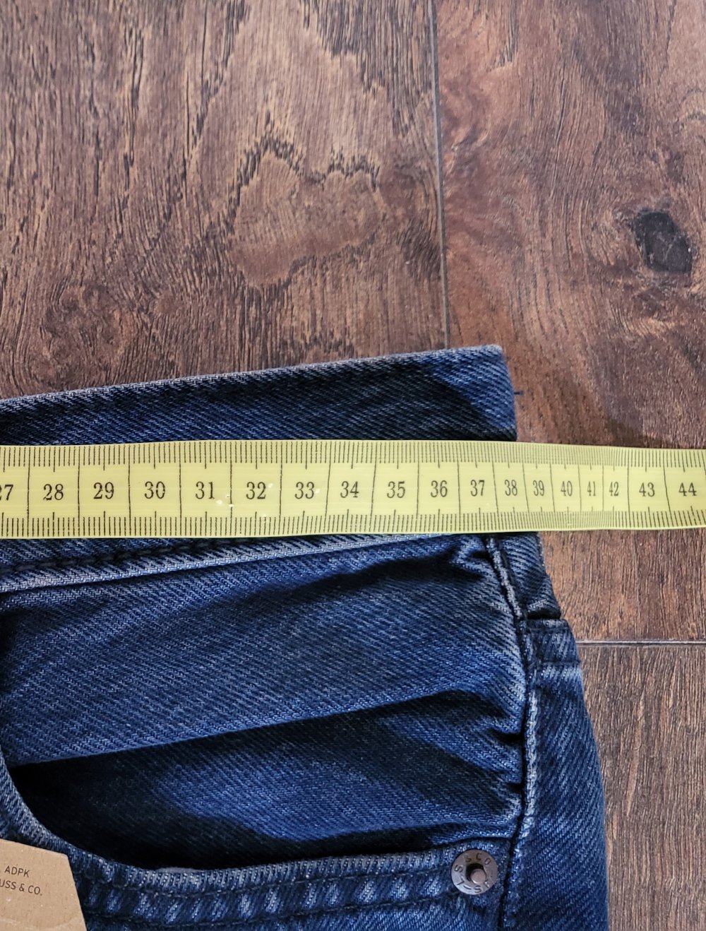 Jeans 512 von Levi's W28 L32 dunkelblau neu