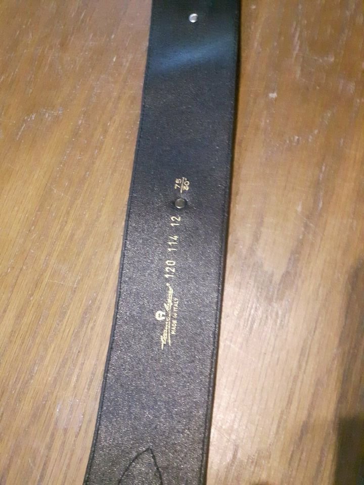 Damengürtel von Etienne Aigner